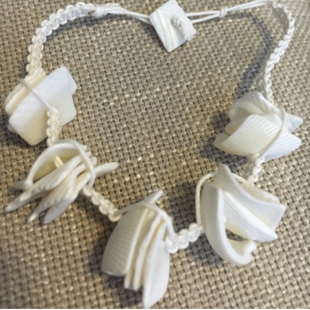 Seashell Friendship Bracelets - Picture 2 of 3